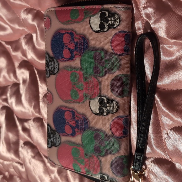 Betsy Johnson Colorful Skull Wallet - Picture 5 of 6